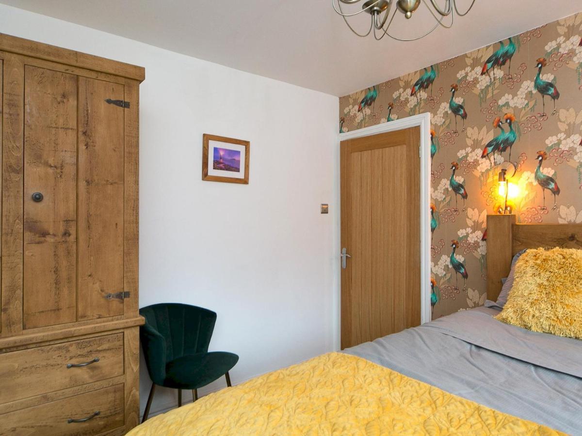 Pass The Keys Modern Coastal Home In Bull Bay Amlwch Bagian luar foto