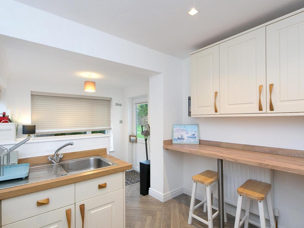 Pass The Keys Modern Coastal Home In Bull Bay Amlwch Bagian luar foto