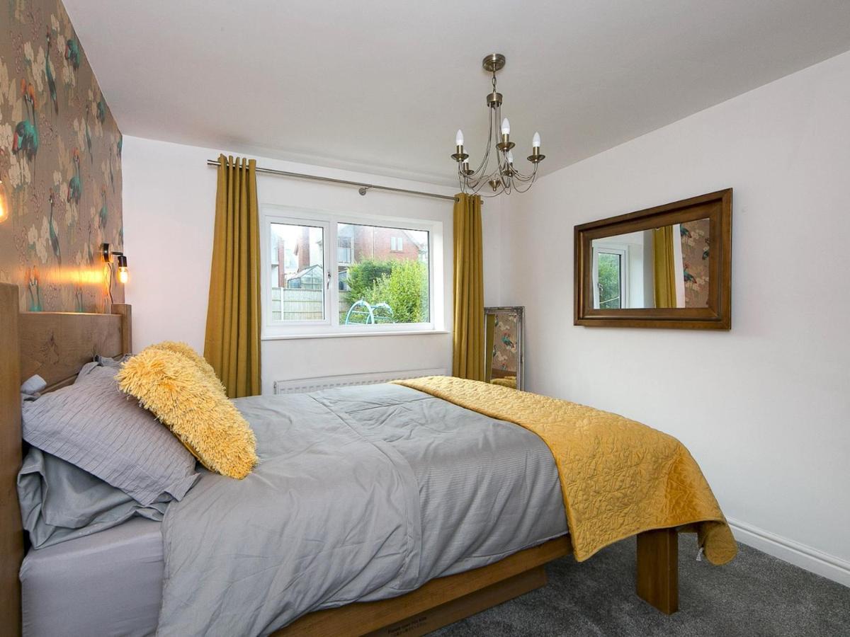 Pass The Keys Modern Coastal Home In Bull Bay Amlwch Bagian luar foto