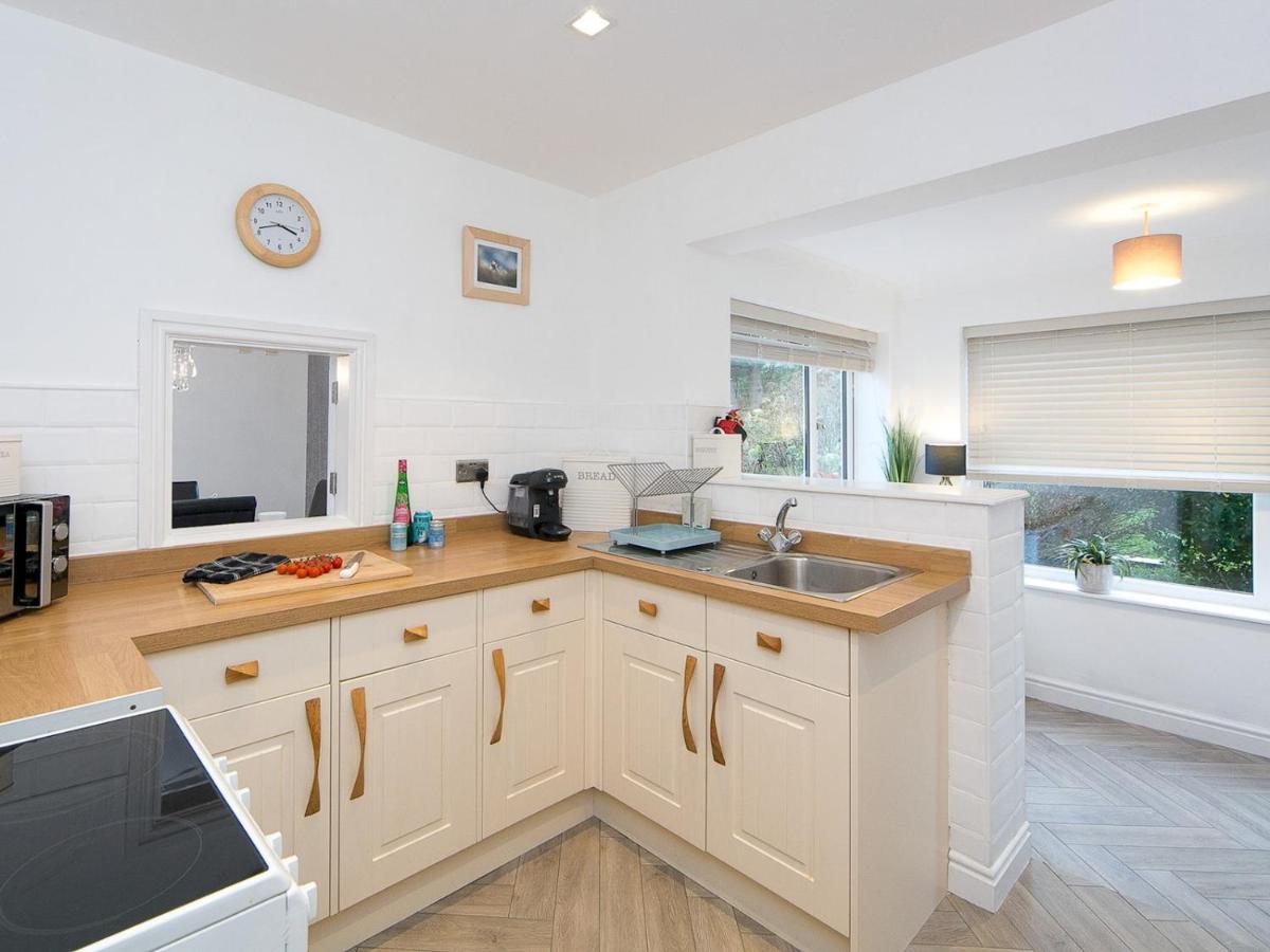 Pass The Keys Modern Coastal Home In Bull Bay Amlwch Bagian luar foto