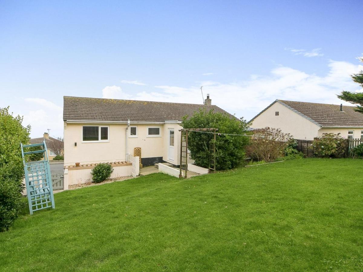 Pass The Keys Modern Coastal Home In Bull Bay Amlwch Bagian luar foto